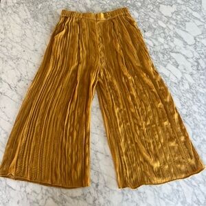Yellow Golden Wide-Leg Pleated crop Pants
